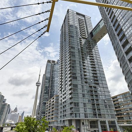 N2N Suites - Downtown Lake & City View Apartments Торонто Екстериор снимка