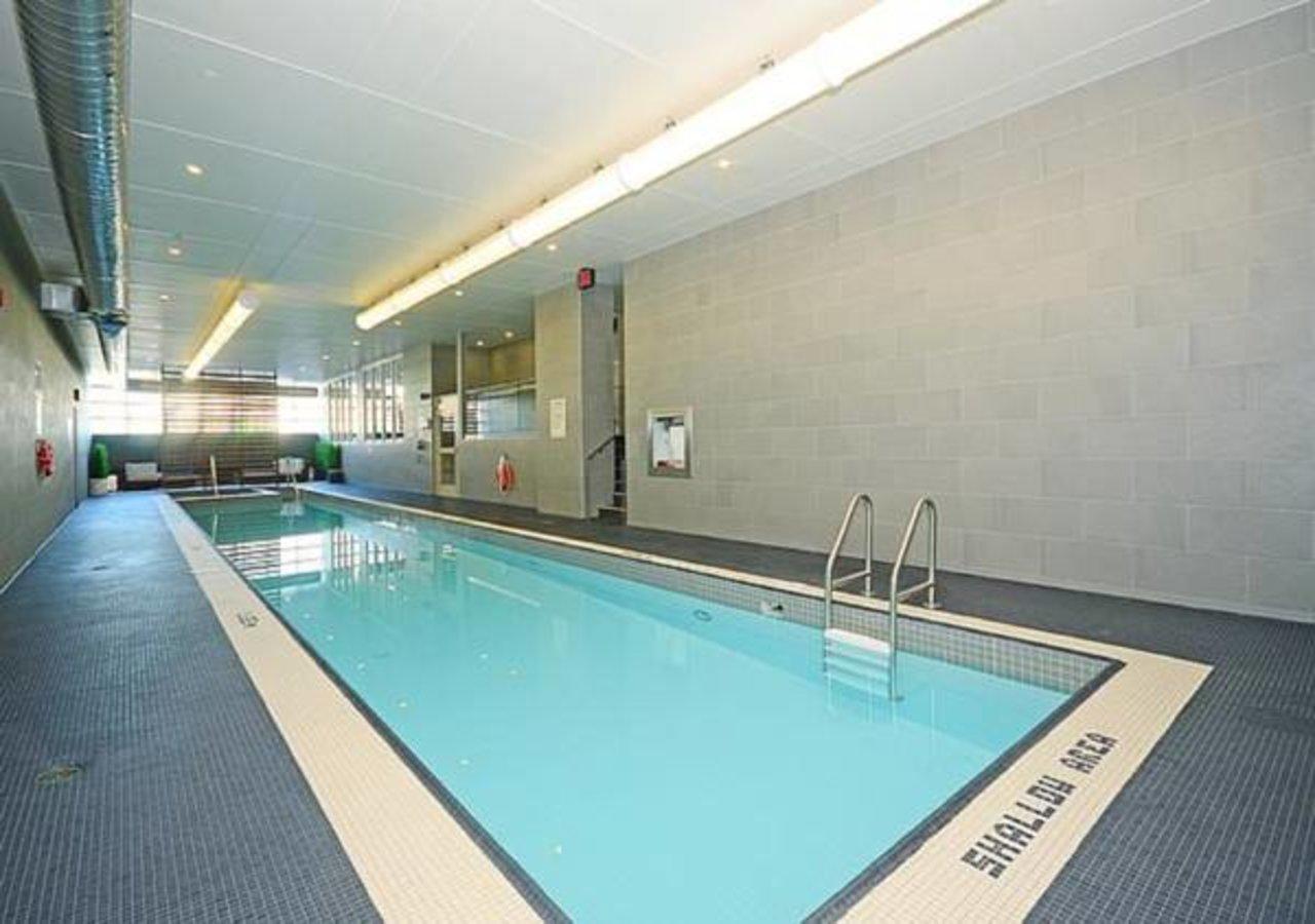 N2N Suites - Downtown Lake & City View Apartments Торонто Екстериор снимка