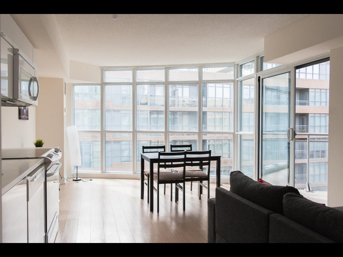 N2N Suites - Downtown Lake & City View Apartments Торонто Екстериор снимка