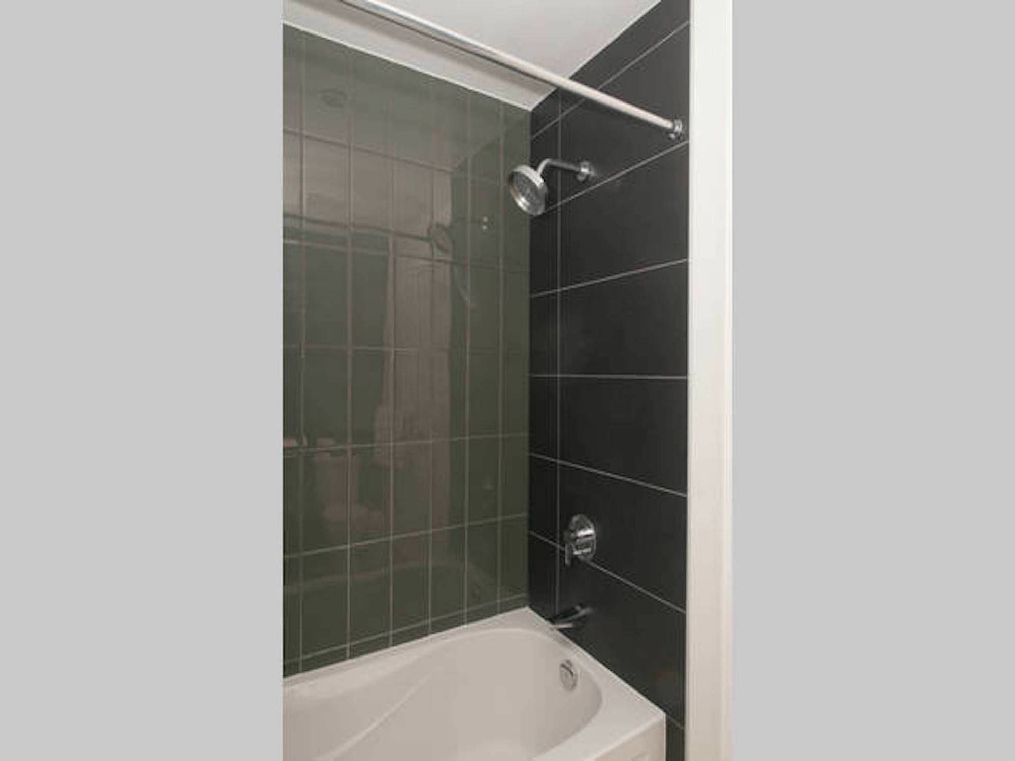 N2N Suites - Downtown Lake & City View Apartments Торонто Екстериор снимка