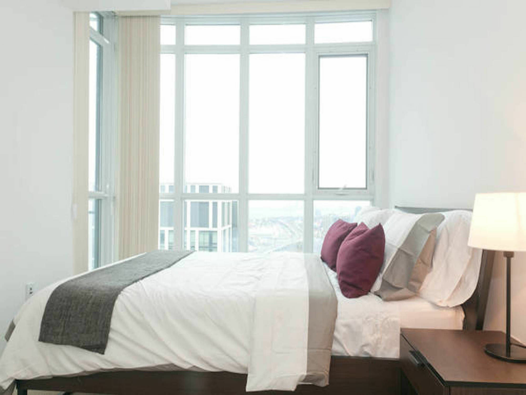 N2N Suites - Downtown Lake & City View Apartments Торонто Екстериор снимка